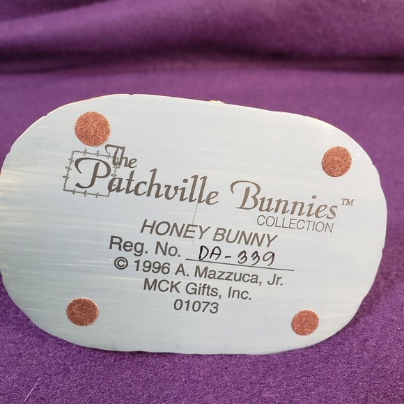 Patchville Bunnies Honey Bunny w/original box 1996 Easter Rabbit Bunny Valentine - Picture 5 of 7